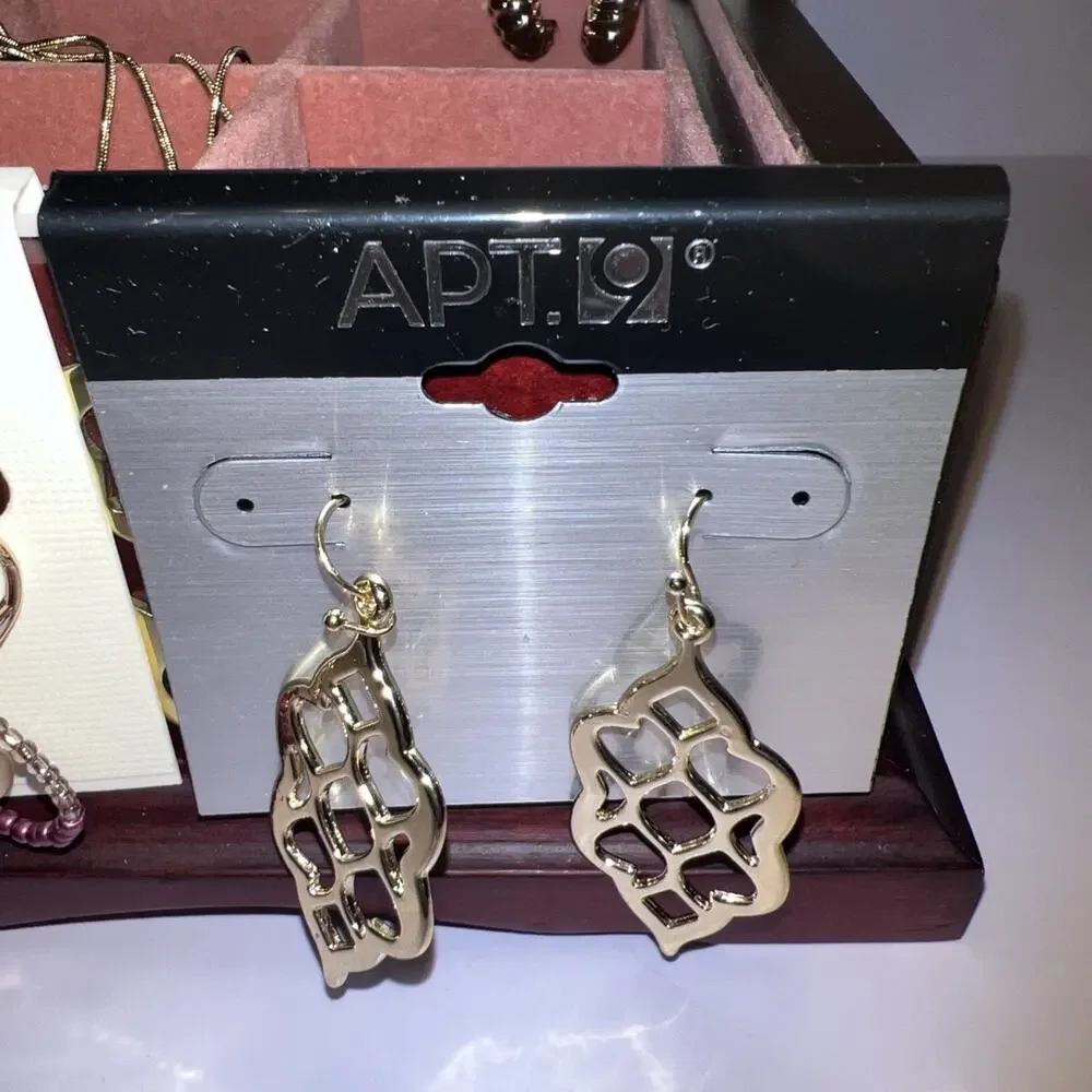 Vtg Cherry Wood Jewelry Box Trinket Style 6x6 Plus Two New Necklaces 6 Earrings